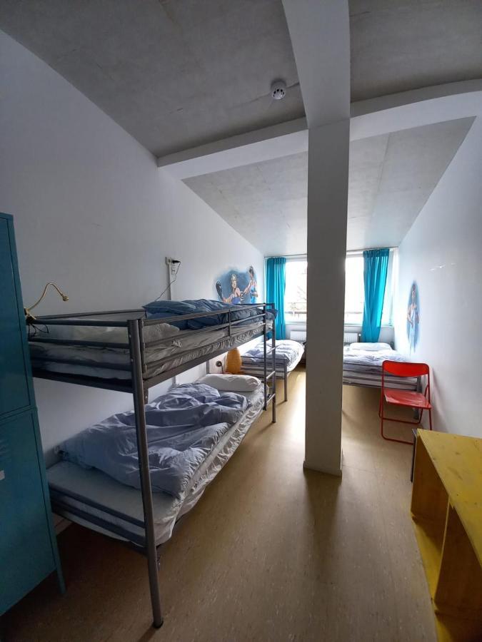 Instantsleep Backpackerhostel St Pauli Хамбург Екстериор снимка