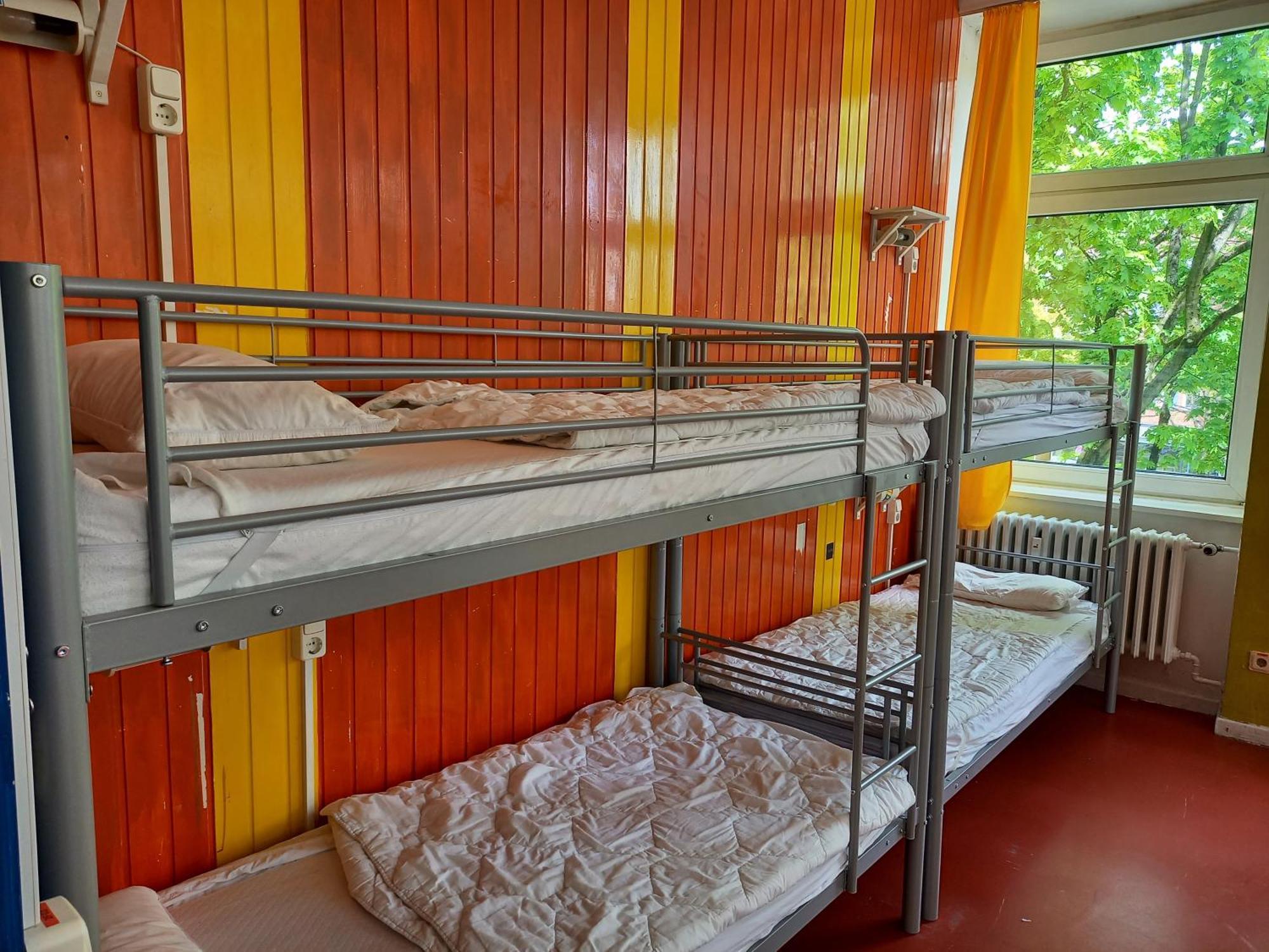 Instantsleep Backpackerhostel St Pauli Хамбург Екстериор снимка