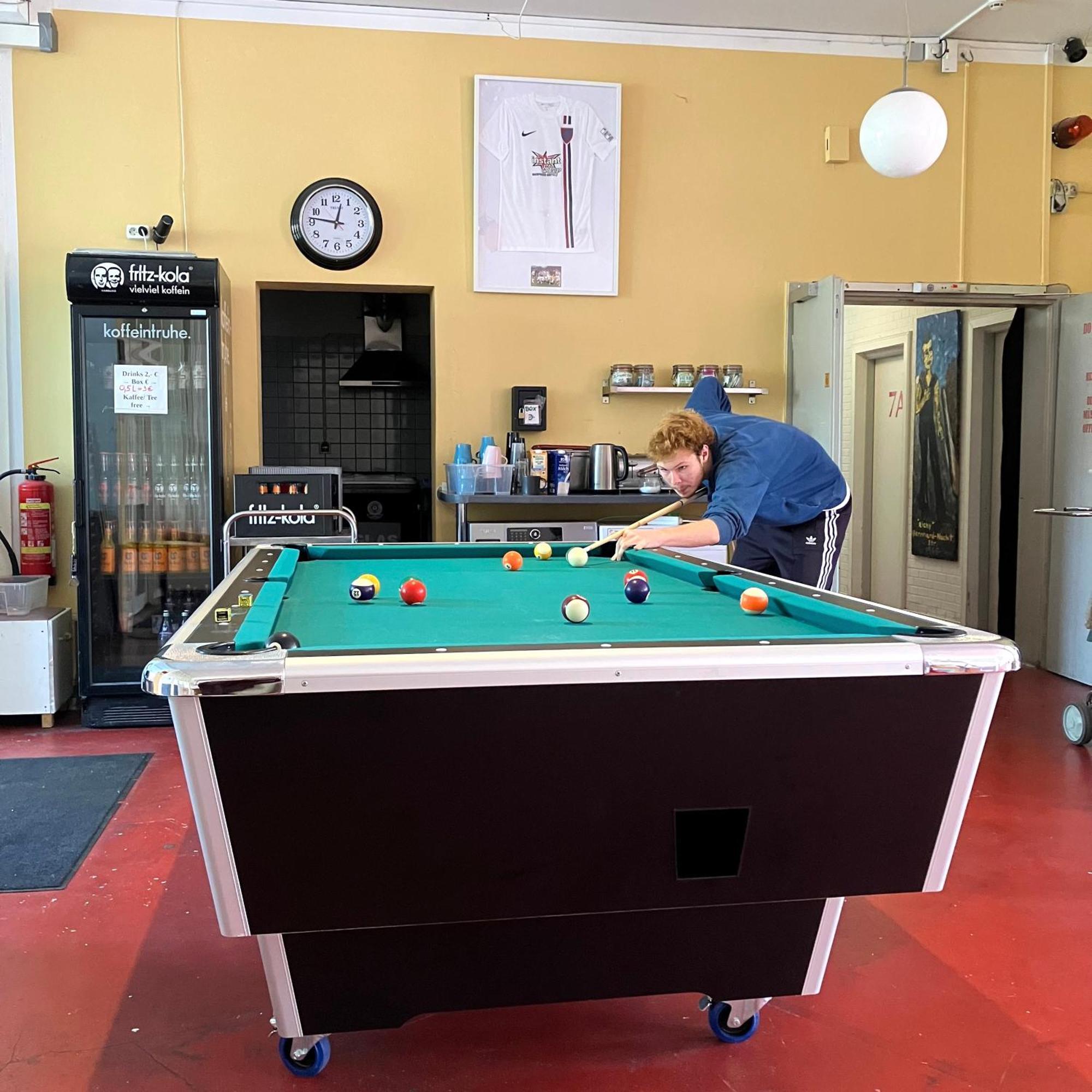 Instantsleep Backpackerhostel St Pauli Хамбург Екстериор снимка