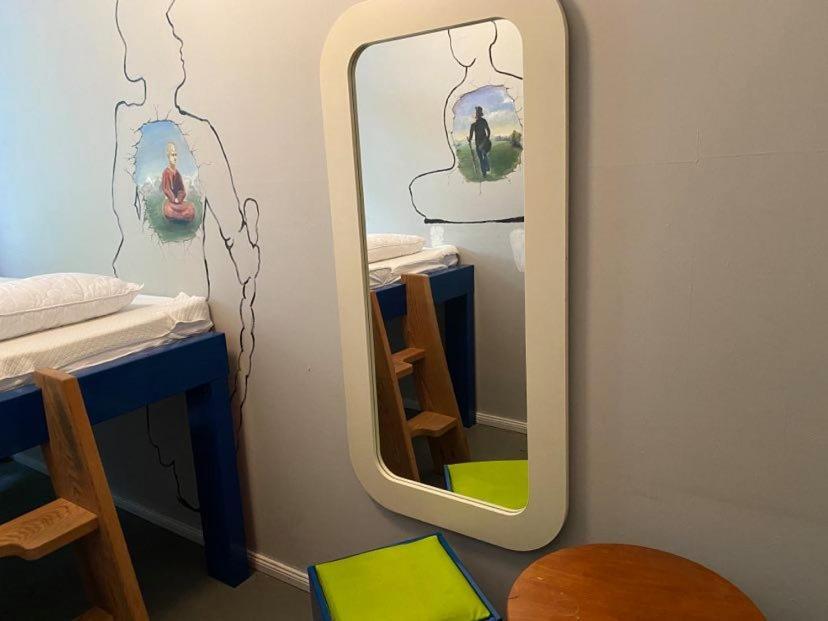 Instantsleep Backpackerhostel St Pauli Хамбург Екстериор снимка
